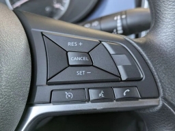 Nissan Versa SV CVT 2025