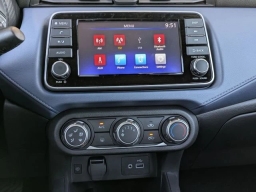 Nissan Versa SV CVT 2025