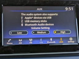 Nissan Versa SV CVT 2025