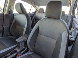 Nissan Versa SV CVT 2025