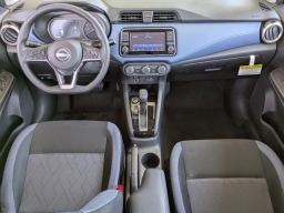 Nissan Versa SV CVT 2025