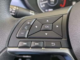 Nissan Versa SV CVT 2025