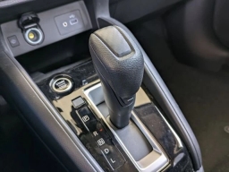 Nissan Versa SV CVT 2025