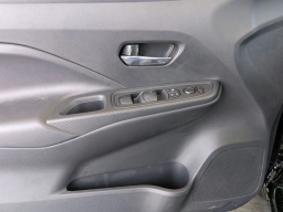 Nissan Versa SV CVT 2025