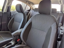 Nissan Versa SV CVT 2025