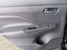 Nissan Versa SV CVT 2025