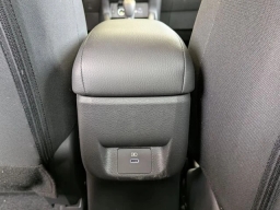 Nissan Versa SV CVT 2025
