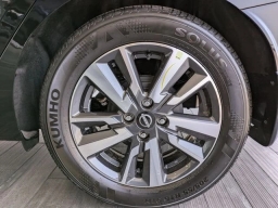 Nissan Versa SV CVT 2025