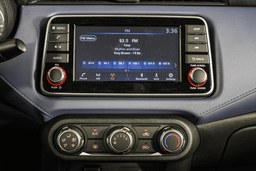 Nissan Versa SV CVT 2025