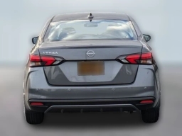 Nissan Versa SV CVT 2025