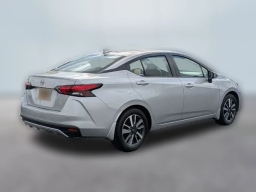 Nissan Versa SV CVT 2025