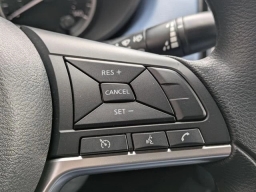 Nissan Versa SV CVT 2025