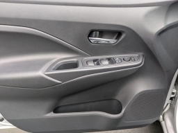 Nissan Versa SV CVT 2025