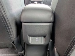 Nissan Versa SV CVT 2025