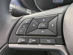 Nissan Versa SV CVT 2025