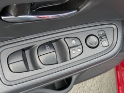 Nissan Versa SV CVT 2025