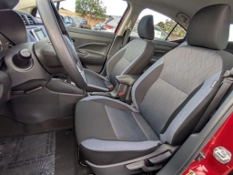 Nissan Versa SV CVT 2025