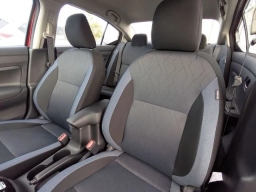 Nissan Versa SV CVT 2025