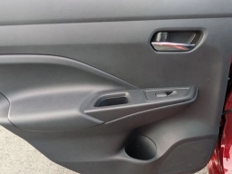 Nissan Versa SV CVT 2025