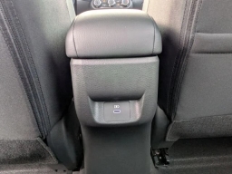 Nissan Versa SV CVT 2025