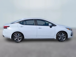 Nissan Versa SV CVT 2025