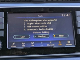 Nissan Versa SV CVT 2025