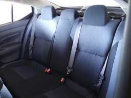 Nissan Versa SV CVT 2025