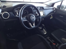 Nissan Versa SV CVT 2025