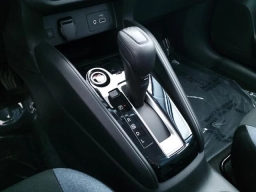 Nissan Versa SV CVT 2025