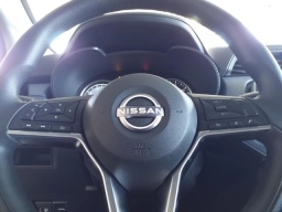 Nissan Versa SV CVT 2025