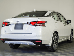 Nissan Versa SV CVT 2025