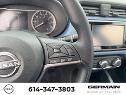 Nissan Versa SV CVT 2025