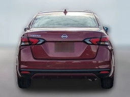 Nissan Versa SV CVT 2025