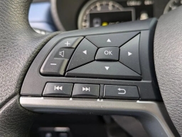 Nissan Versa SV CVT 2025