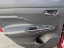 Nissan Versa SV CVT 2025