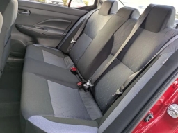 Nissan Versa SV CVT 2025