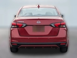 Nissan Versa SV CVT 2025