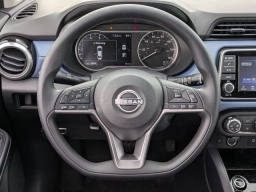 Nissan Versa SV CVT 2025