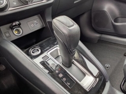 Nissan Versa SV CVT 2025