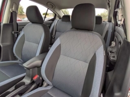 Nissan Versa SV CVT 2025