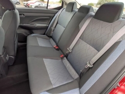 Nissan Versa SV CVT 2025