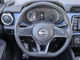 Nissan Versa SV CVT 2025