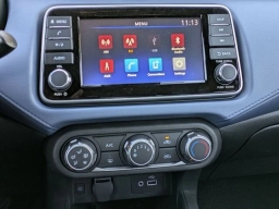 Nissan Versa SV CVT 2025