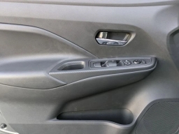 Nissan Versa SV CVT 2025