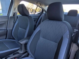 Nissan Versa SV CVT 2025