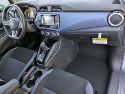 Nissan Versa SV CVT 2025