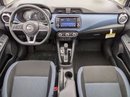 Nissan Versa SV CVT 2025