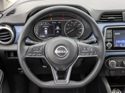 Nissan Versa SV CVT 2025