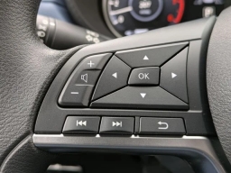 Nissan Versa SV CVT 2025