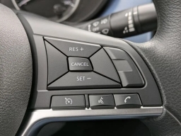 Nissan Versa SV CVT 2025